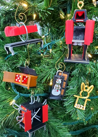 2021 Magic Ornament Set (RED)